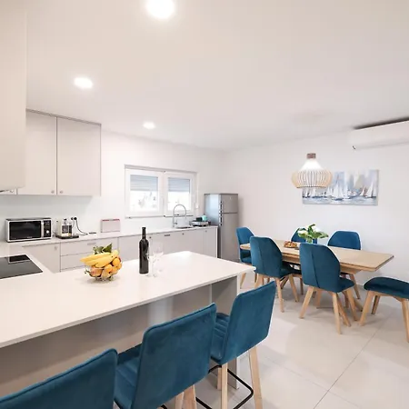 Family & Groups Apartment Zadar Exterior photo